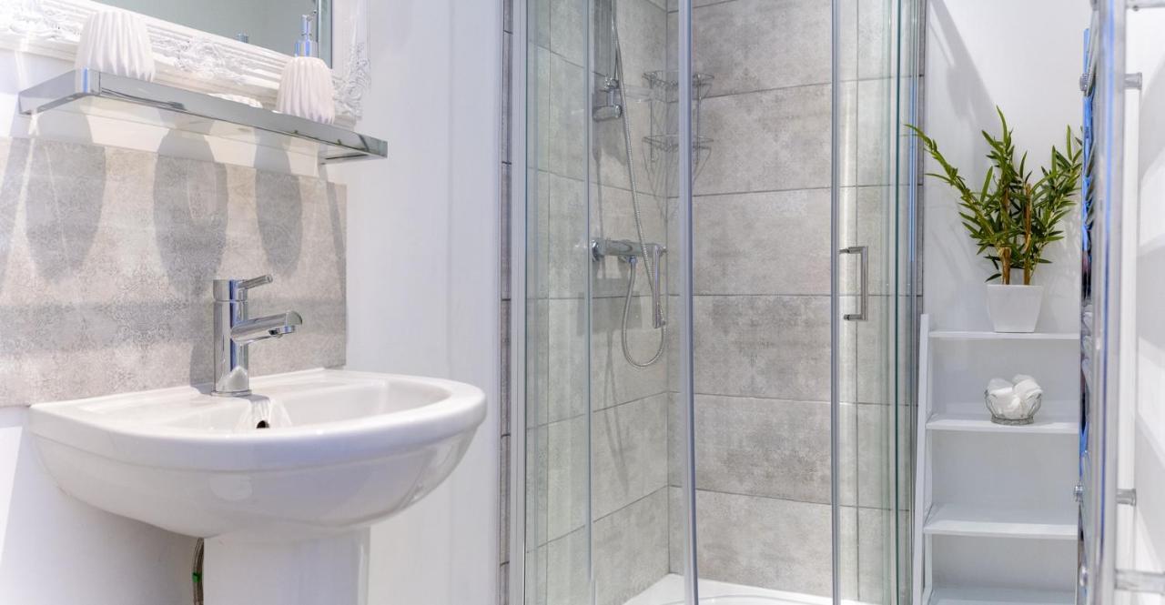 Celias Apartment Leek Εξωτερικό φωτογραφία